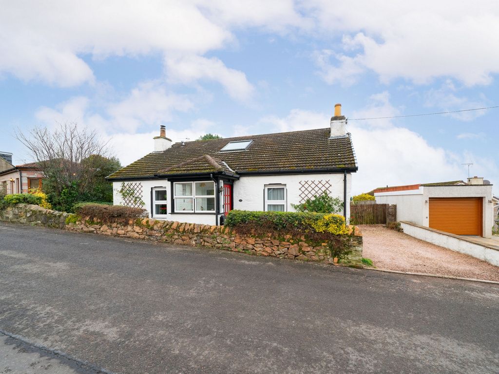 3 bed detached house for sale in School Road, Balmullo KY16, £295,000