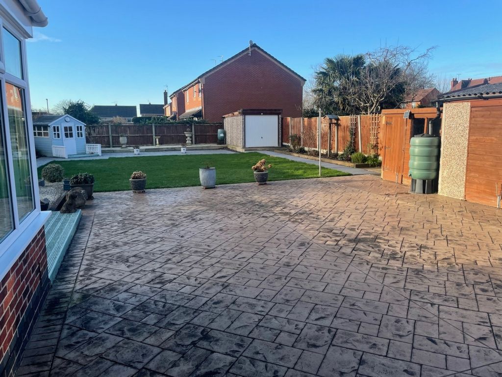 2 bed bungalow for sale in Curzon Street, Long Eaton NG10, £300,000