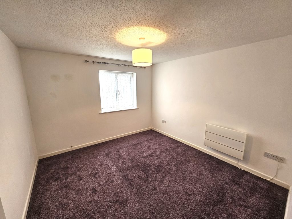 1 bed flat to rent in Magna Close, Yeovil BA21, £750 pcm