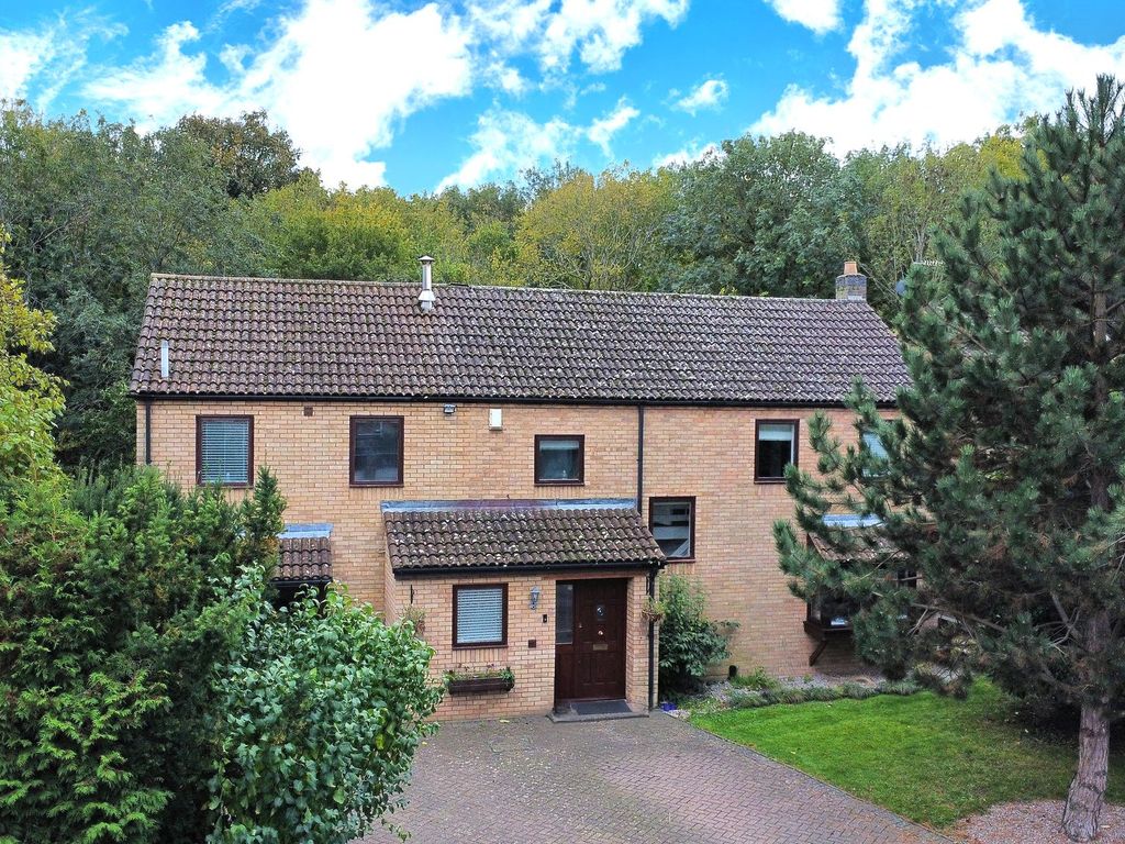 4 bed detached house for sale in Savile Way, Fowlmere SG8, £725,000