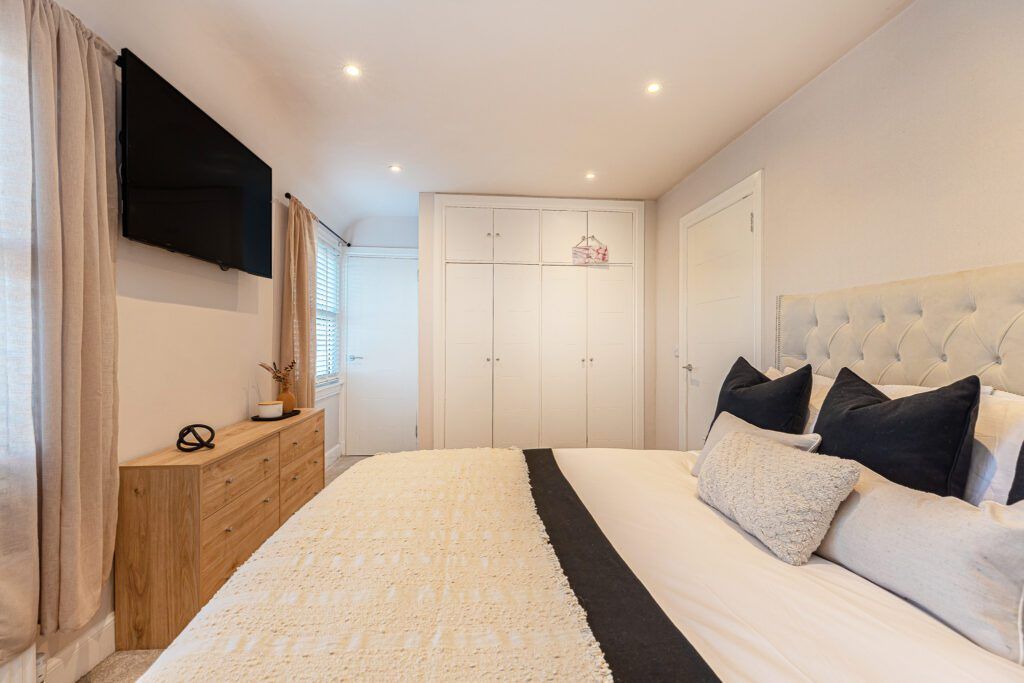 3 bed end terrace house for sale in Park Drive, Bannockburn FK7, £145,000