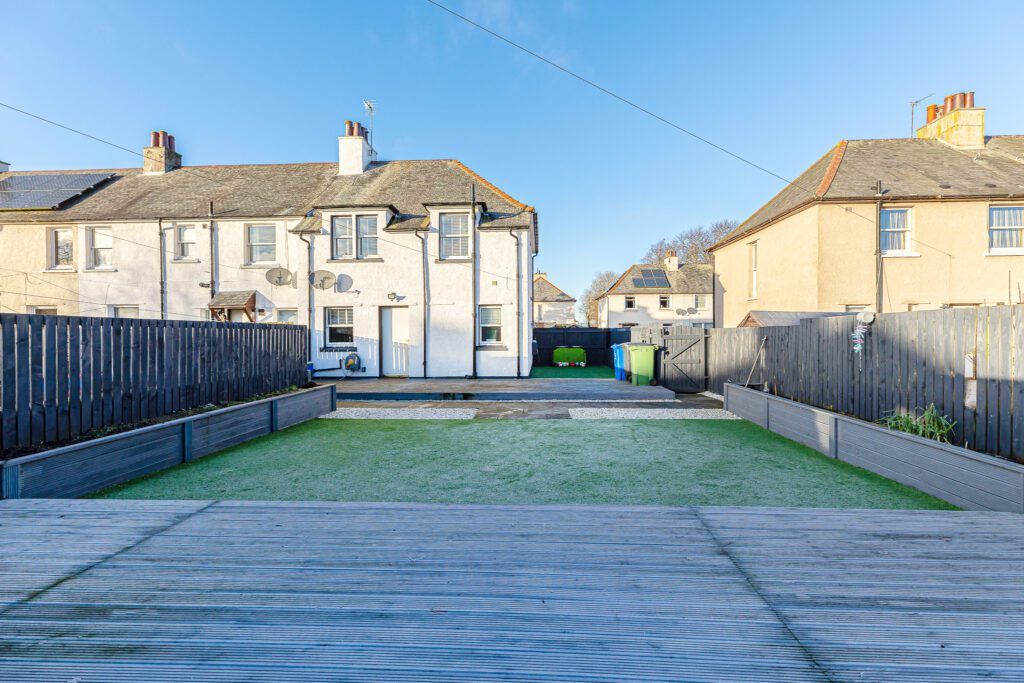 3 bed end terrace house for sale in Park Drive, Bannockburn FK7, £145,000