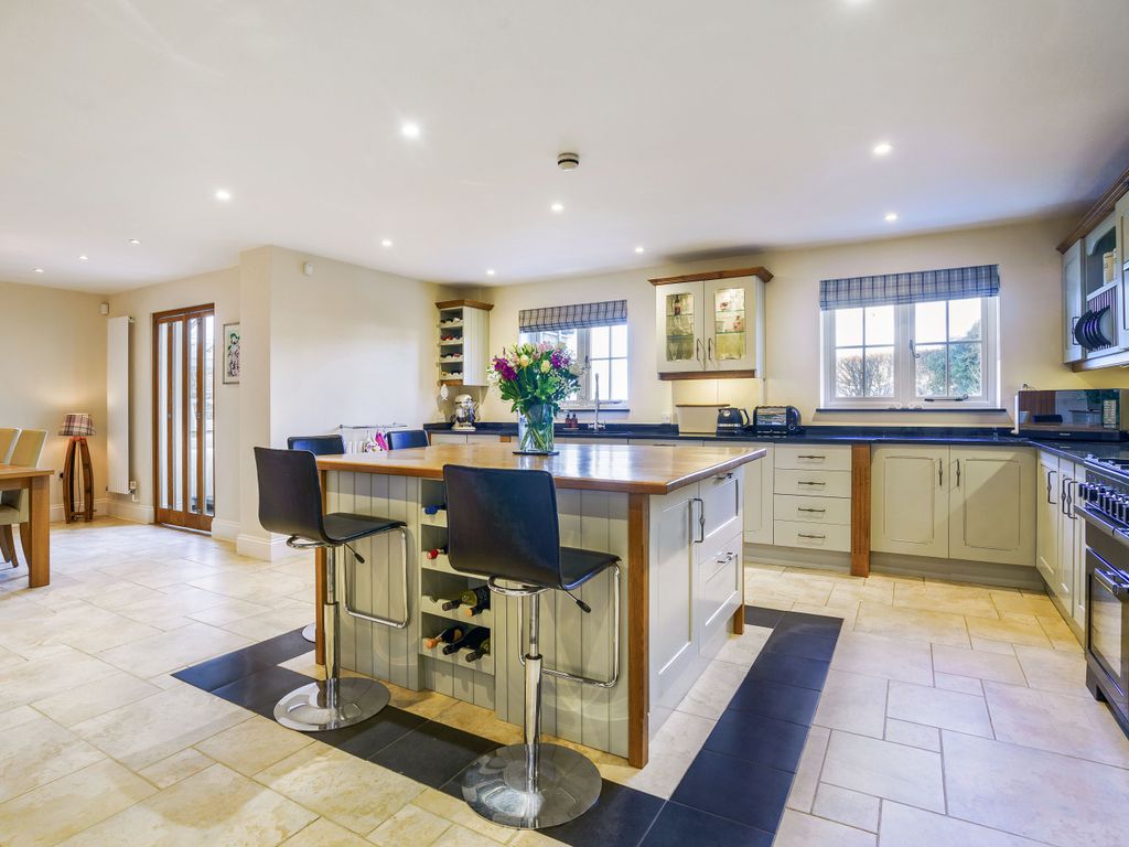 4 bed detached house for sale in Cockley Road, Farthinghoe NN13, £875,000