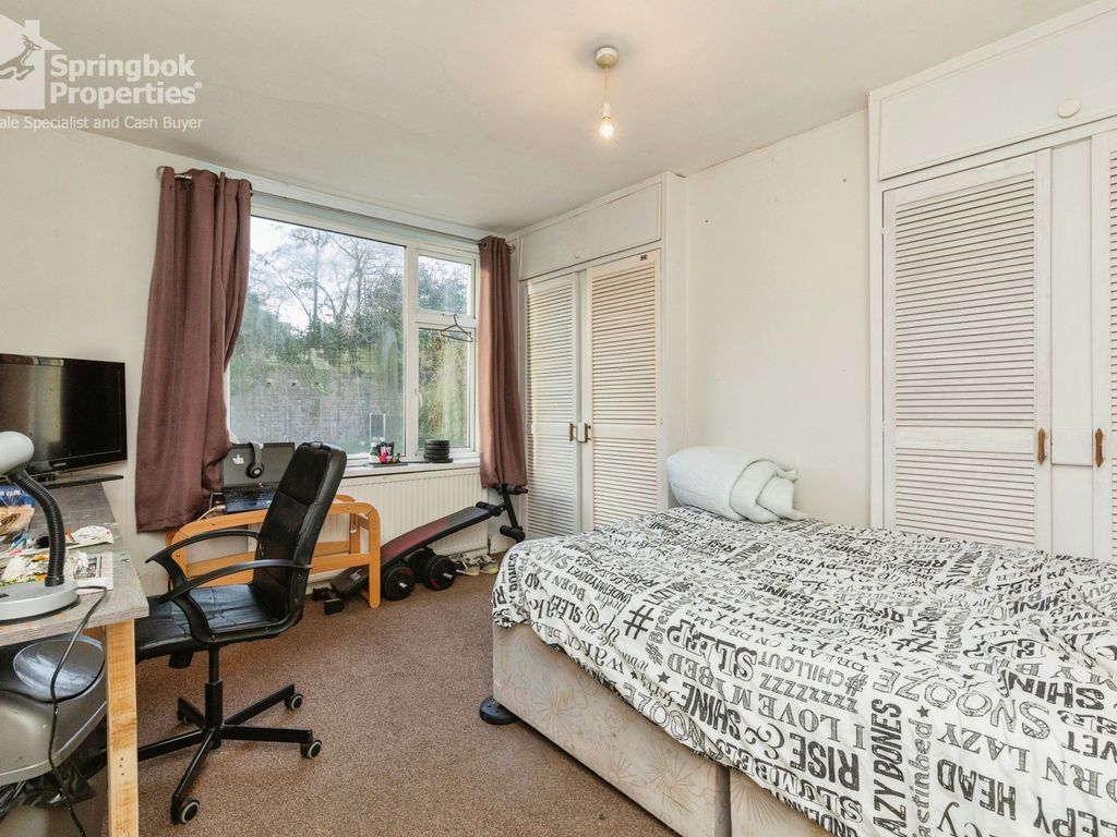 3 bed terraced house for sale in Keys Avenue, Bristol, Avon BS7, £390,000