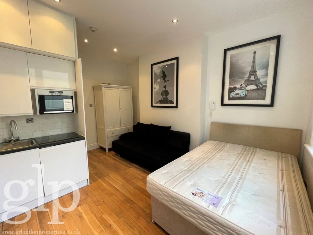 Studio to rent in 33A Villiers Street, London, Greater London WC2N, £1,625 pcm