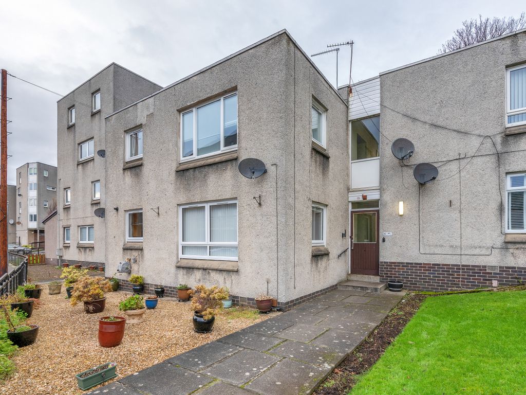 2 bed flat for sale in Almondell Road, Broxburn EH52, £103,000