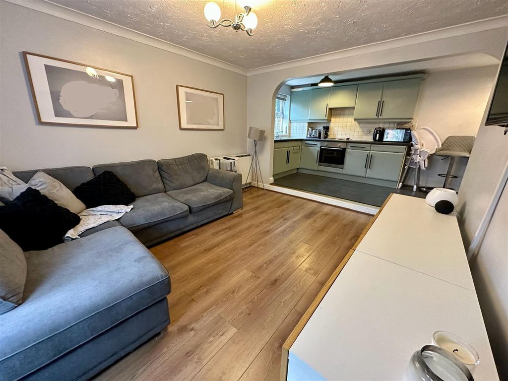 2 bed flat for sale in The Spinnakers, Aigburth, Liverpool L19, £160,000