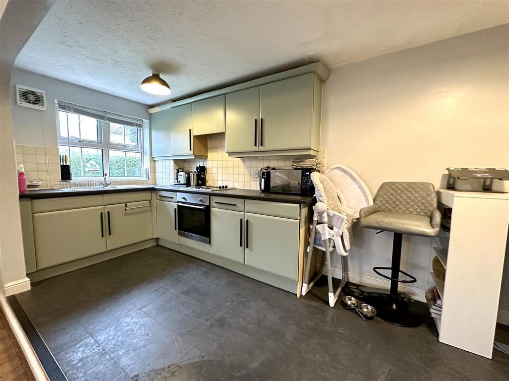 2 bed flat for sale in The Spinnakers, Aigburth, Liverpool L19, £160,000