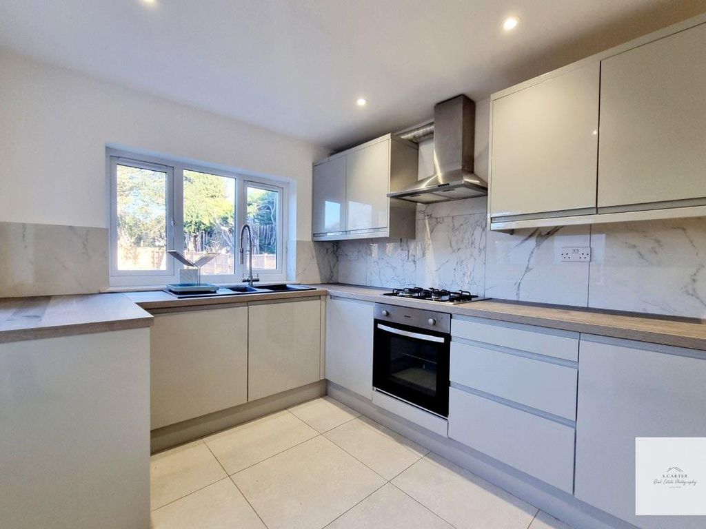 3 bed semi-detached house to rent in Cat Hill, East Barnet, Barnet EN4, £2,850 pcm