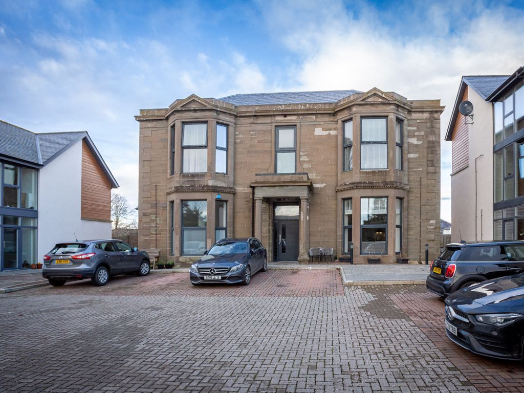2 bed flat for sale in Viewfield Court, Arbroath DD11, £160,000