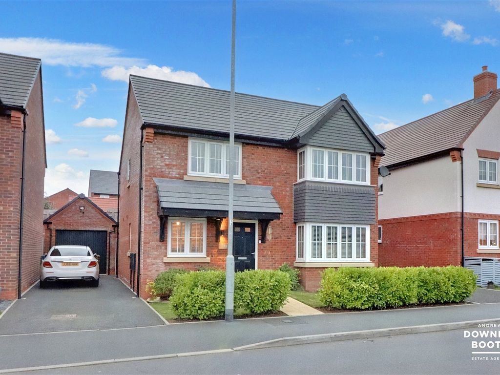 4 bed detached house for sale in Yoxall Way, Streethay, Lichfield WS13, £475,000