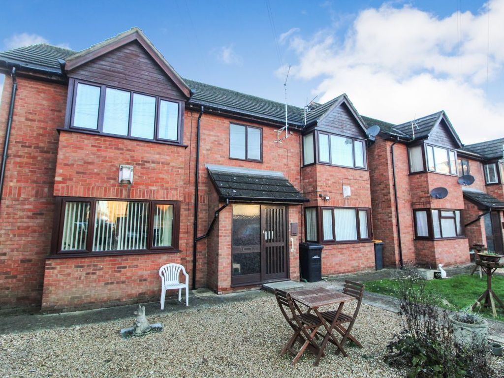 1 bed flat for sale in Annes Court, St. Leonards Avenue, Bedford MK42, £120,000
