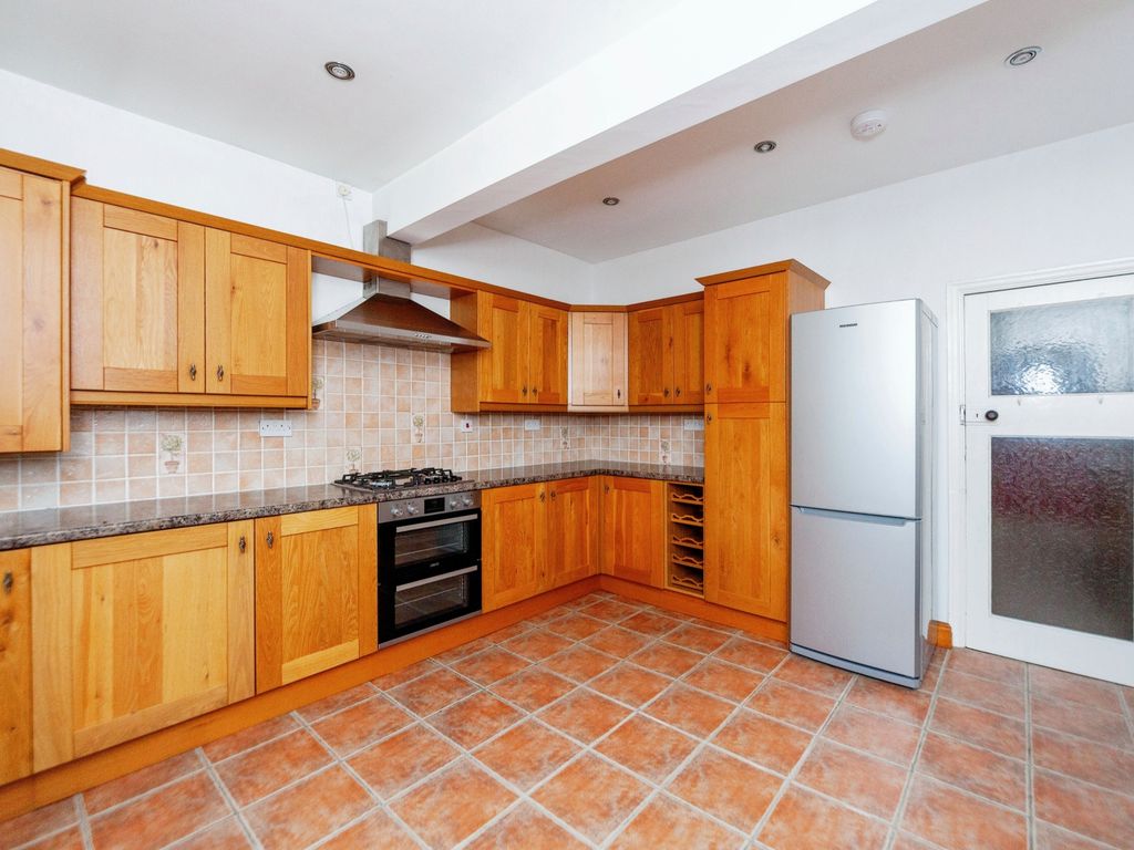 3 bed bungalow for sale in Plas Avenue, Prestatyn, Denbighshire LL19, £300,000