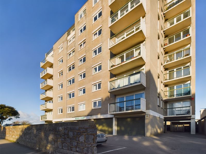 2 bed flat for sale in Beach Road, Weston-Super-Mare BS23, £260,000