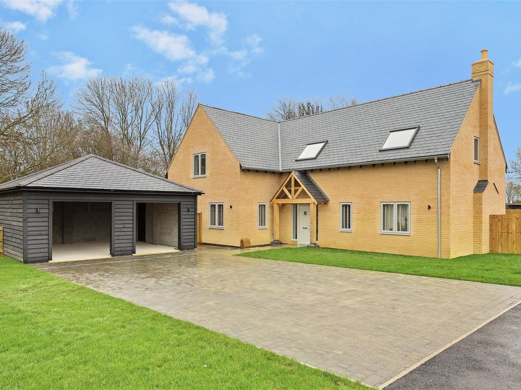 New home, 5 bed detached house for sale in Highfields Road, Caldecote, Cambridge CB23, £950,000