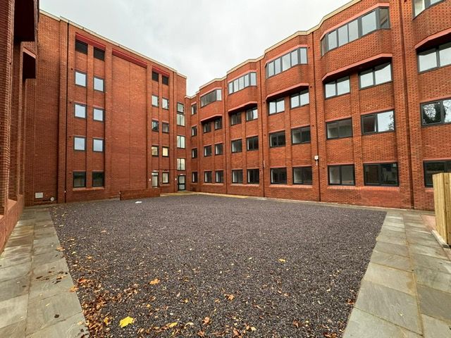 1 bed flat to rent in Prospect Hill, Redditch B97, £800 pcm