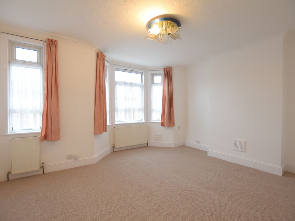 1 bed flat to rent in Sherrard Road, London E12, £1,400 pcm
