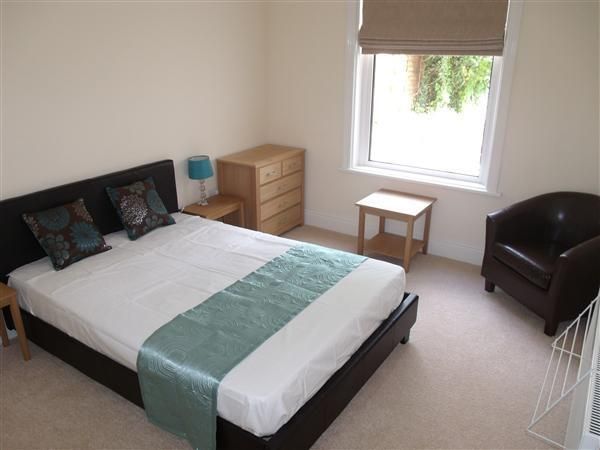 Room to rent in Hankinson Road, Charminster, Bournemouth BH9, £600 pcm