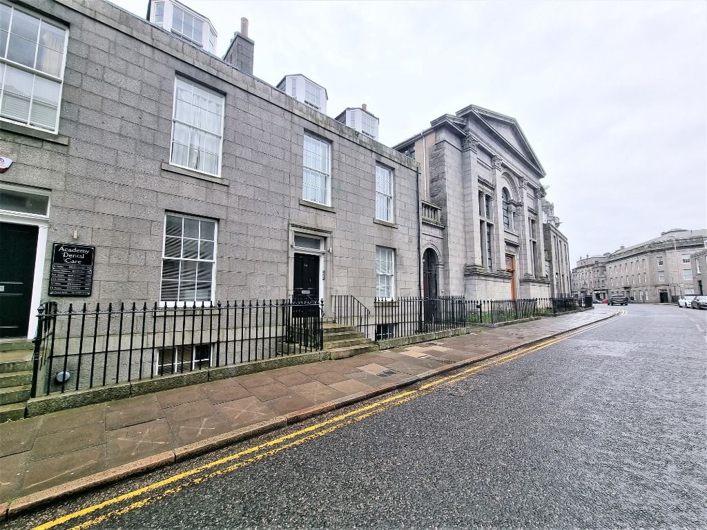2 bed flat to rent in Crown Street, City Centre, Aberdeen AB11, £750 pcm