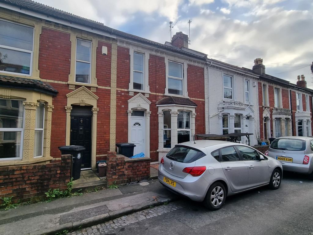2 bed terraced house to rent in Clare Street, Redfield, Bristol BS5, £1,300 pcm