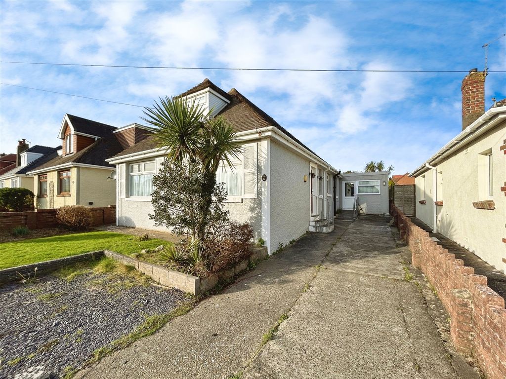 3 bed bungalow for sale in Springfield Avenue, Porthcawl CF36, £375,000