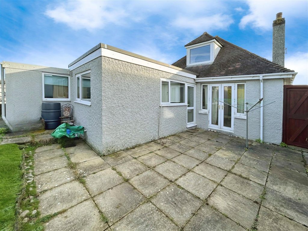 3 bed bungalow for sale in Springfield Avenue, Porthcawl CF36, £375,000