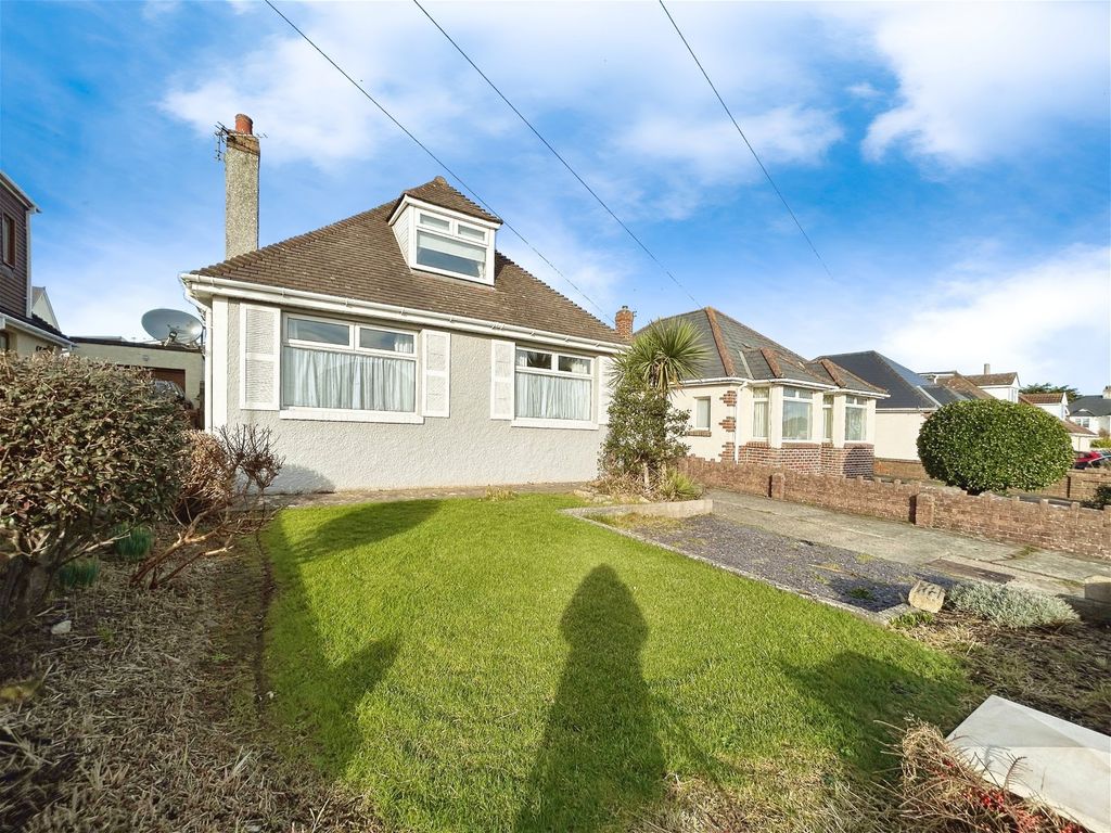 3 bed bungalow for sale in Springfield Avenue, Porthcawl CF36, £375,000