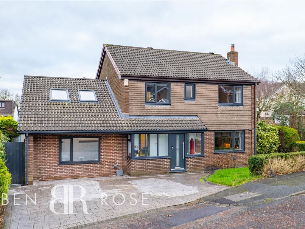 4 bed detached house for sale in Glenmore, Clayton-Le-Woods, Chorley PR6, £429,995