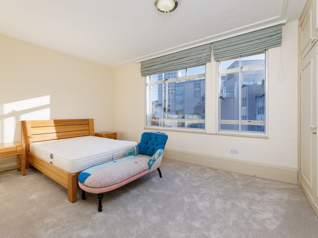 2 bed flat to rent in Upper Berkeley Street, London W1H, £4,000 pcm