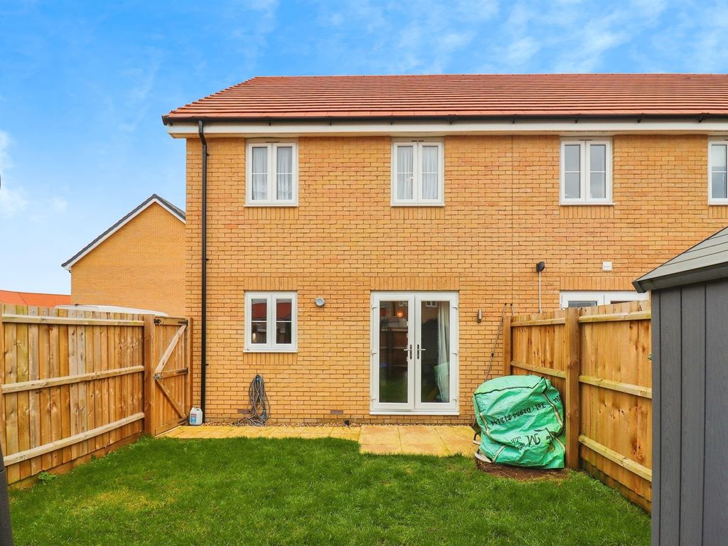 3 bed end terrace house for sale in Hurricane Close, Attleborough NR17, £61,250