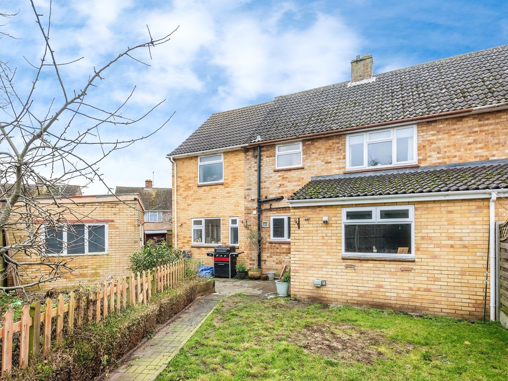 4 bed semi-detached house for sale in Blackstone Road, Wallingford OX10, £550,000