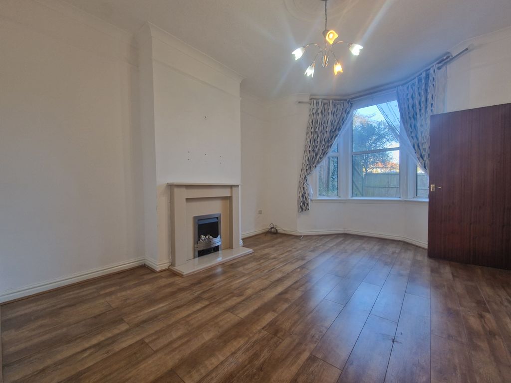 2 bed flat to rent in Milford Road, Harborne, Birmingham B17, £975 pcm