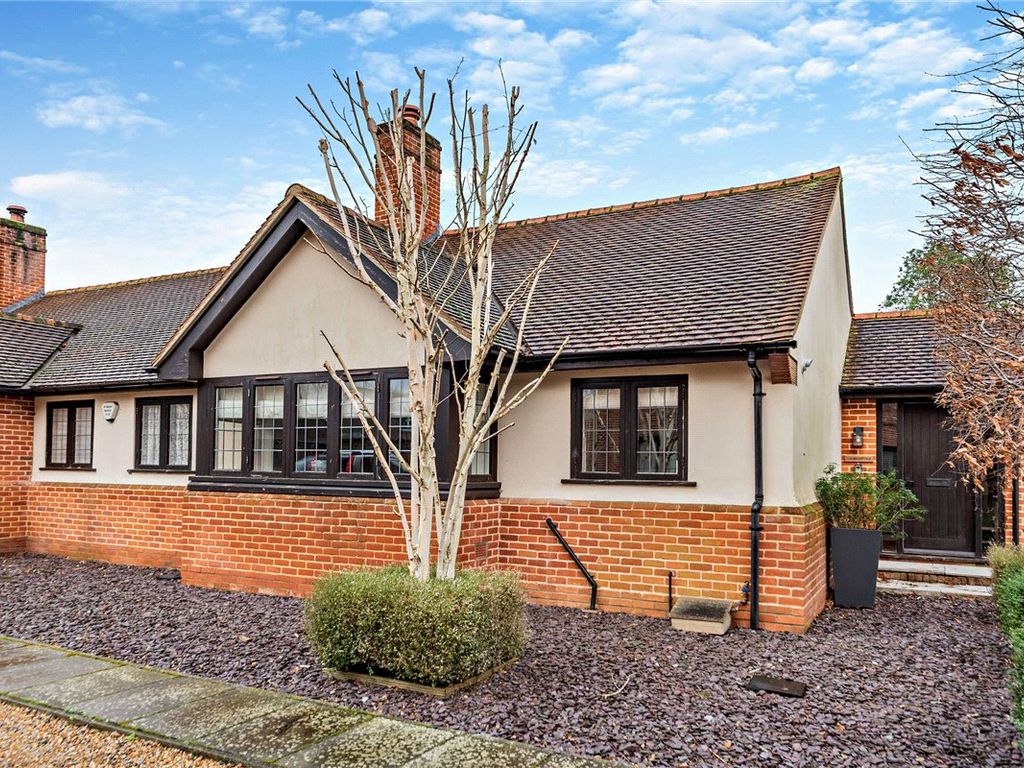 2 bed bungalow for sale in Little London Road, Silchester, Reading, Hampshire RG7, £535,000