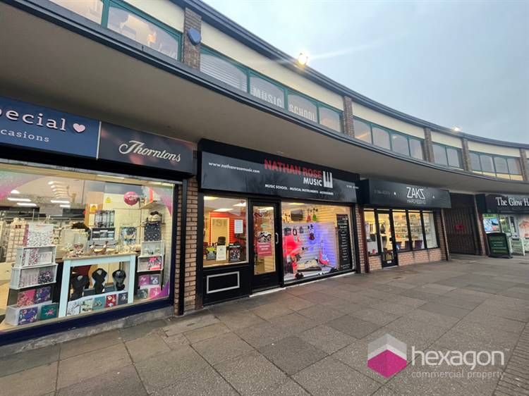 Retail premises to let in 5 Townsend Place, Kingswinford DY6, £17,000 pa