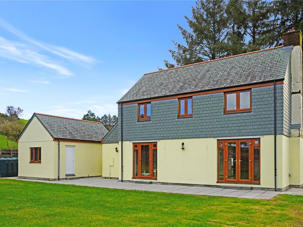3 bed detached house for sale in Bolventor, Launceston, Cornwall PL15, £330,000