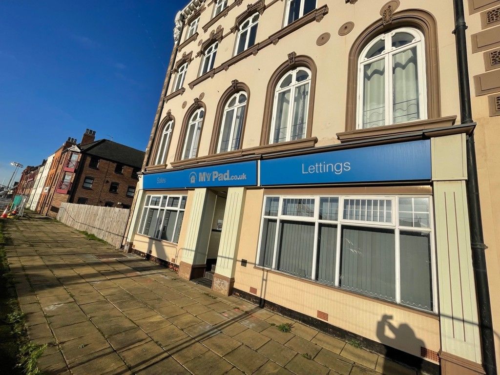 Office to let in Burnett House, Castle Street, Hull HU1, £12,500 pa