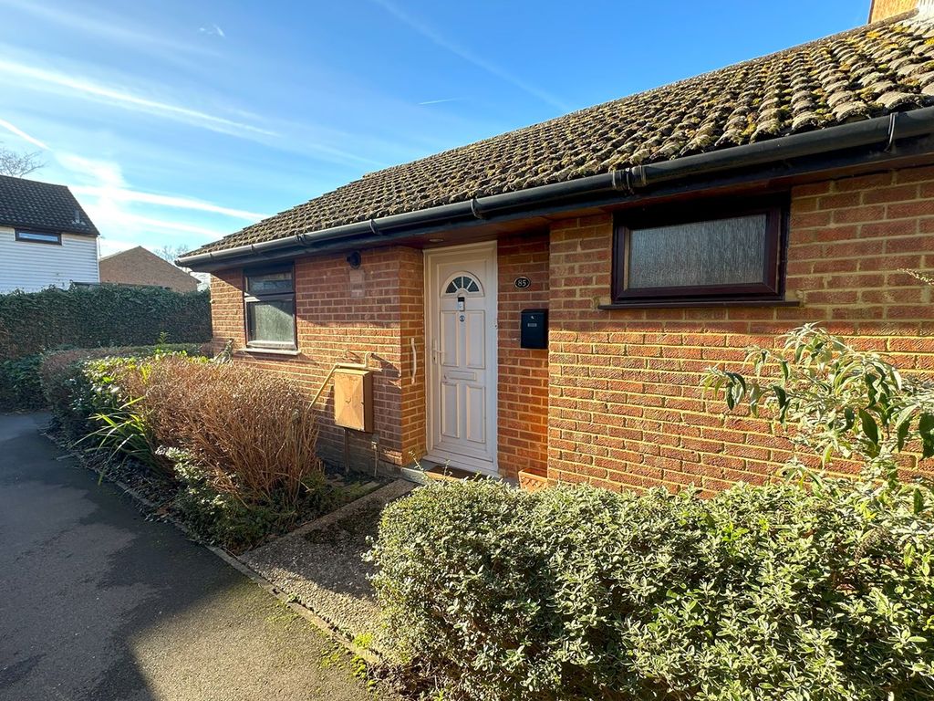 1 bed bungalow for sale in Avondale, Ash Vale GU12, £265,000