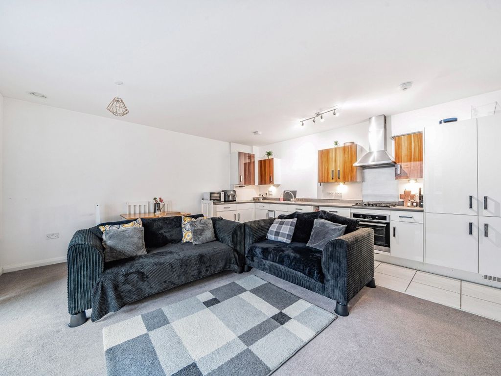 2 bed flat for sale in Diadem House, Francis Harvey Way, London SE8, £120,000