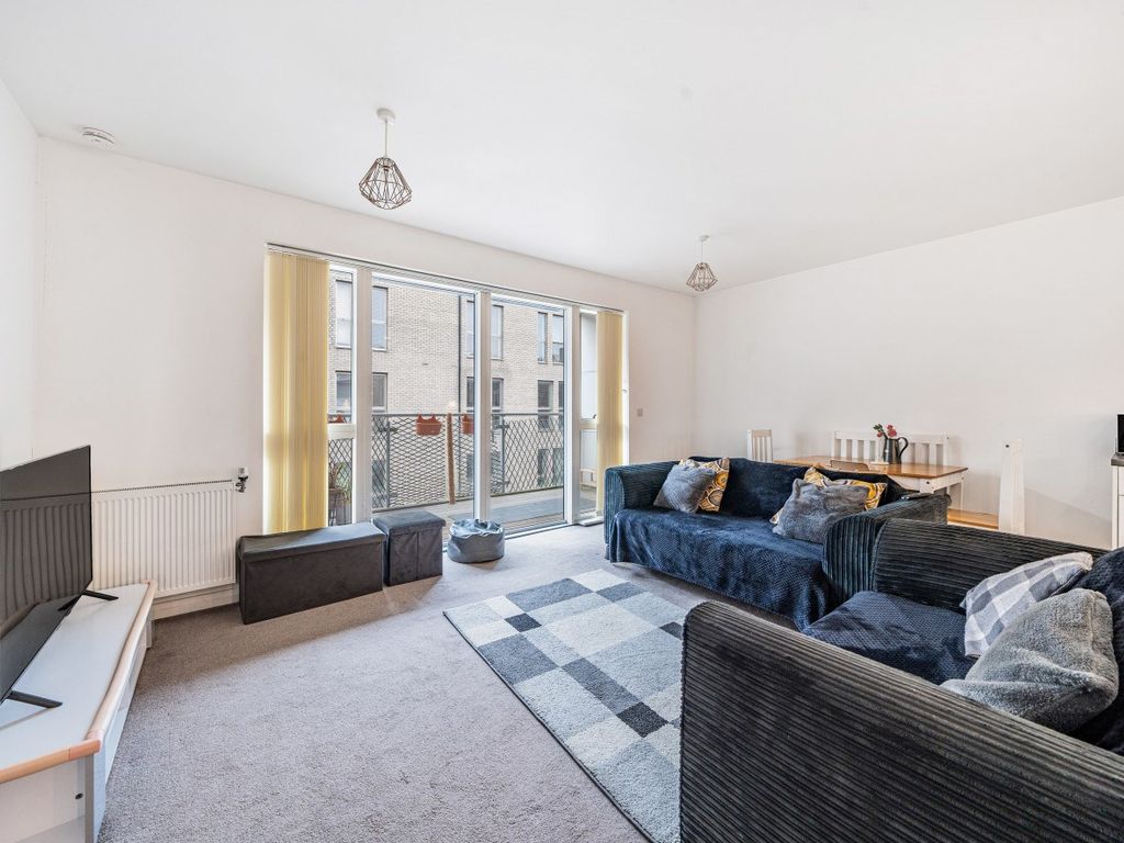 2 bed flat for sale in Diadem House, Francis Harvey Way, London SE8, £120,000