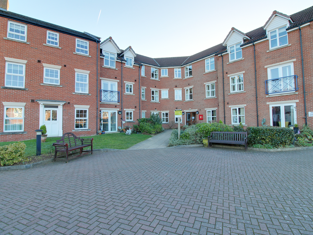 1 bed flat for sale in Bigby Street, Brigg DN20, £79,950