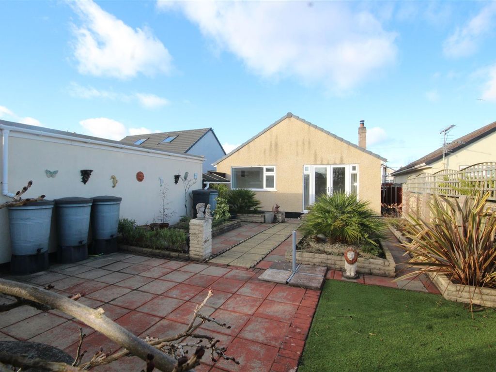 2 bed detached bungalow for sale in Lon Y Llyn, Pensarn, Abergele LL22, £210,000