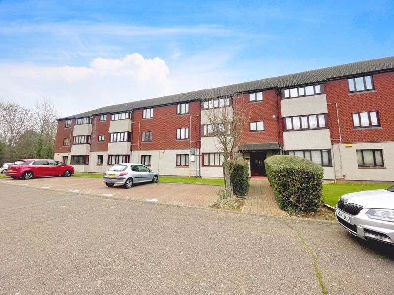 1 bed flat for sale in Teviot Avenue, Aveley, South Ockendon RM15, £140,000