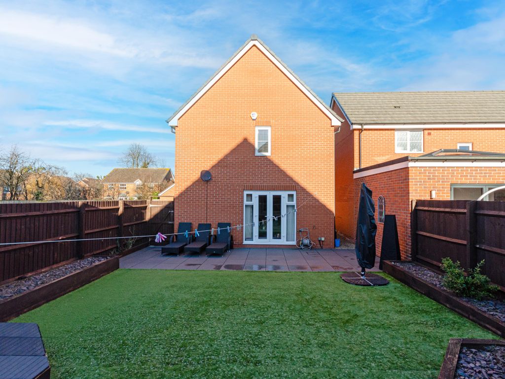 3 bed detached house for sale in Horsfall Drive, Walmley, Sutton Coldfield B76, £475,000