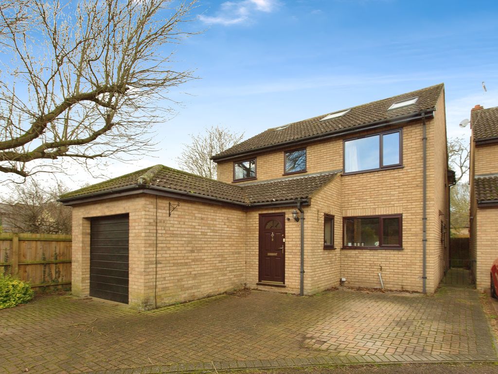 6 bed detached house for sale in Prince William Way, Sawston, Cambridge, Cambridgeshire CB22, £695,000