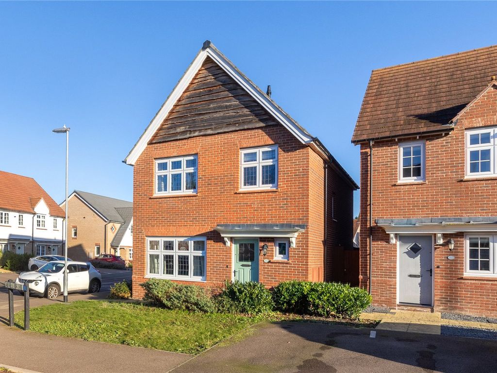 3 bed detached house for sale in Wymund Way, Hauxton, Cambridge CB22, £535,000