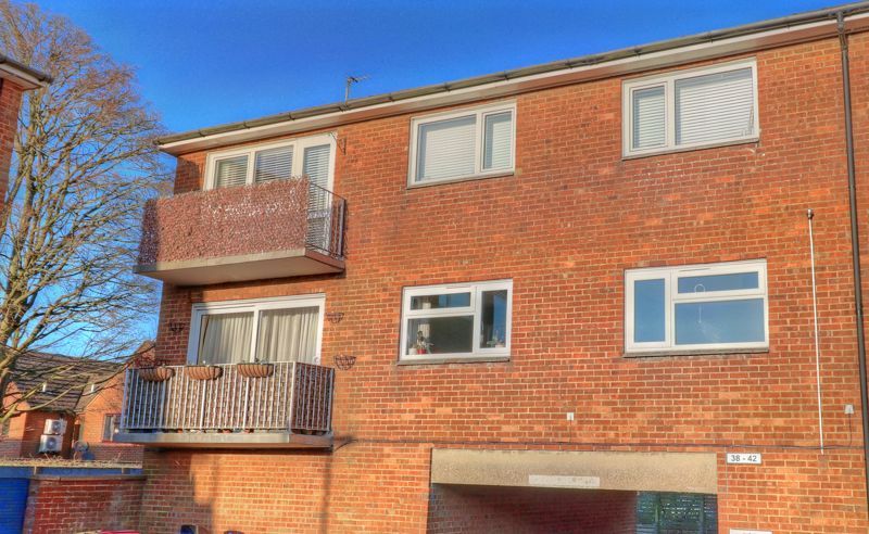 2 bed flat for sale in George Road, Stokenchurch, High Wycombe HP14, £240,000