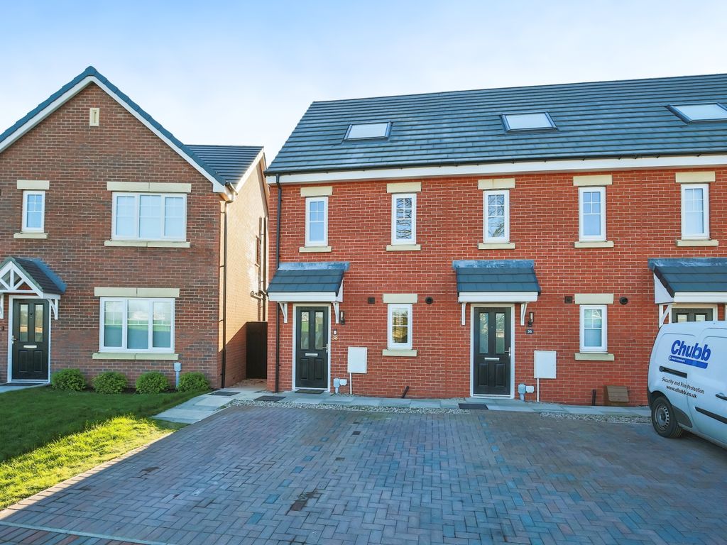 3 bed mews house for sale in Swallowtail Way, Bamber Bridge, Preston, Lancashire PR5, £190,000