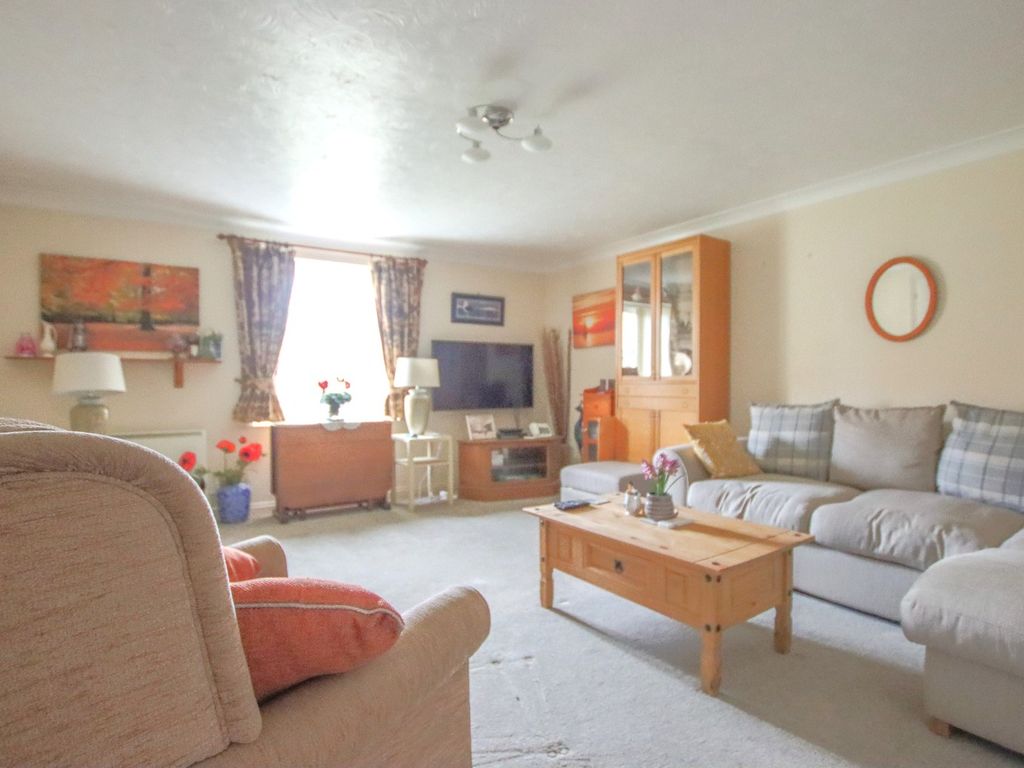 1 bed flat for sale in Hunstanton Road, Dersingham, King's Lynn PE31, £150,000