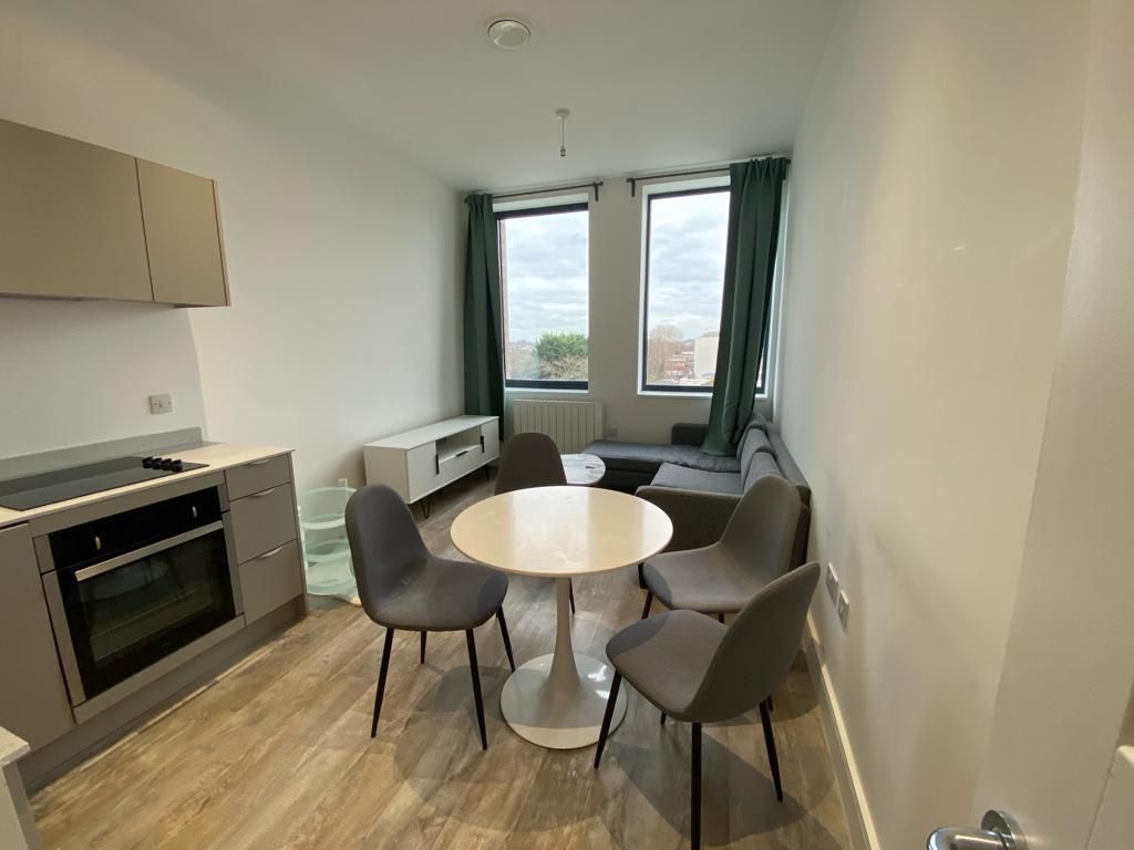 1 bed flat for sale in Coventry Road, Birmingham B26, £170,000