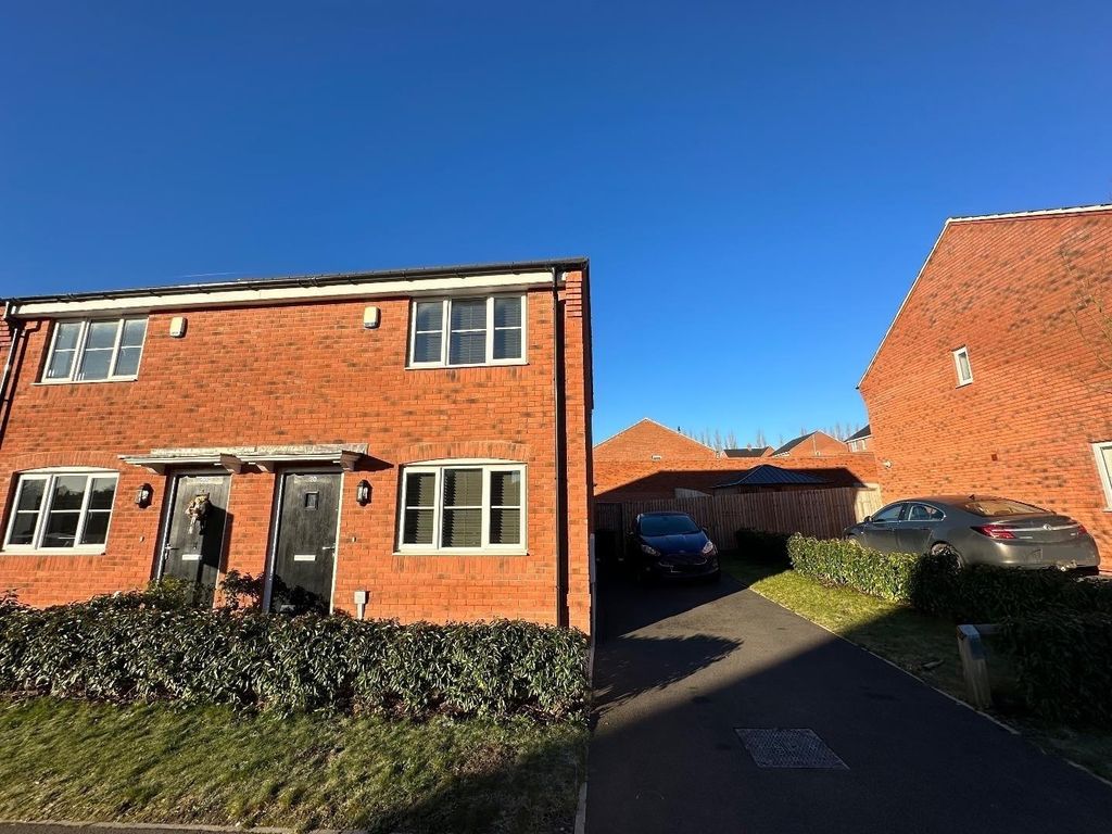 2 bed property for sale in Action Man Road, Coalville LE67, £80,000